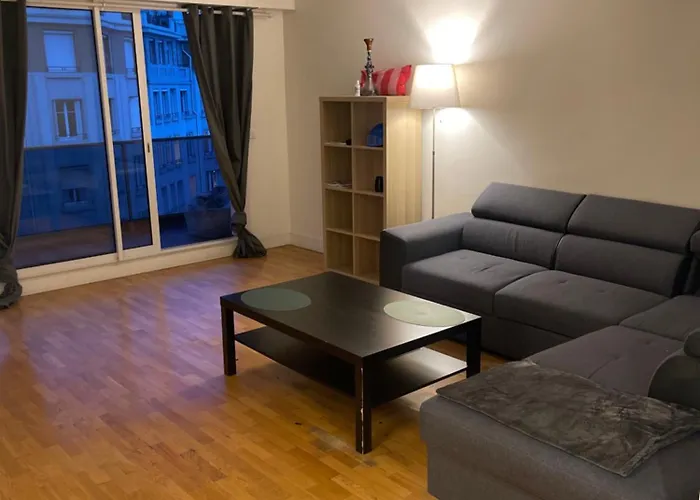 17 Apartament *